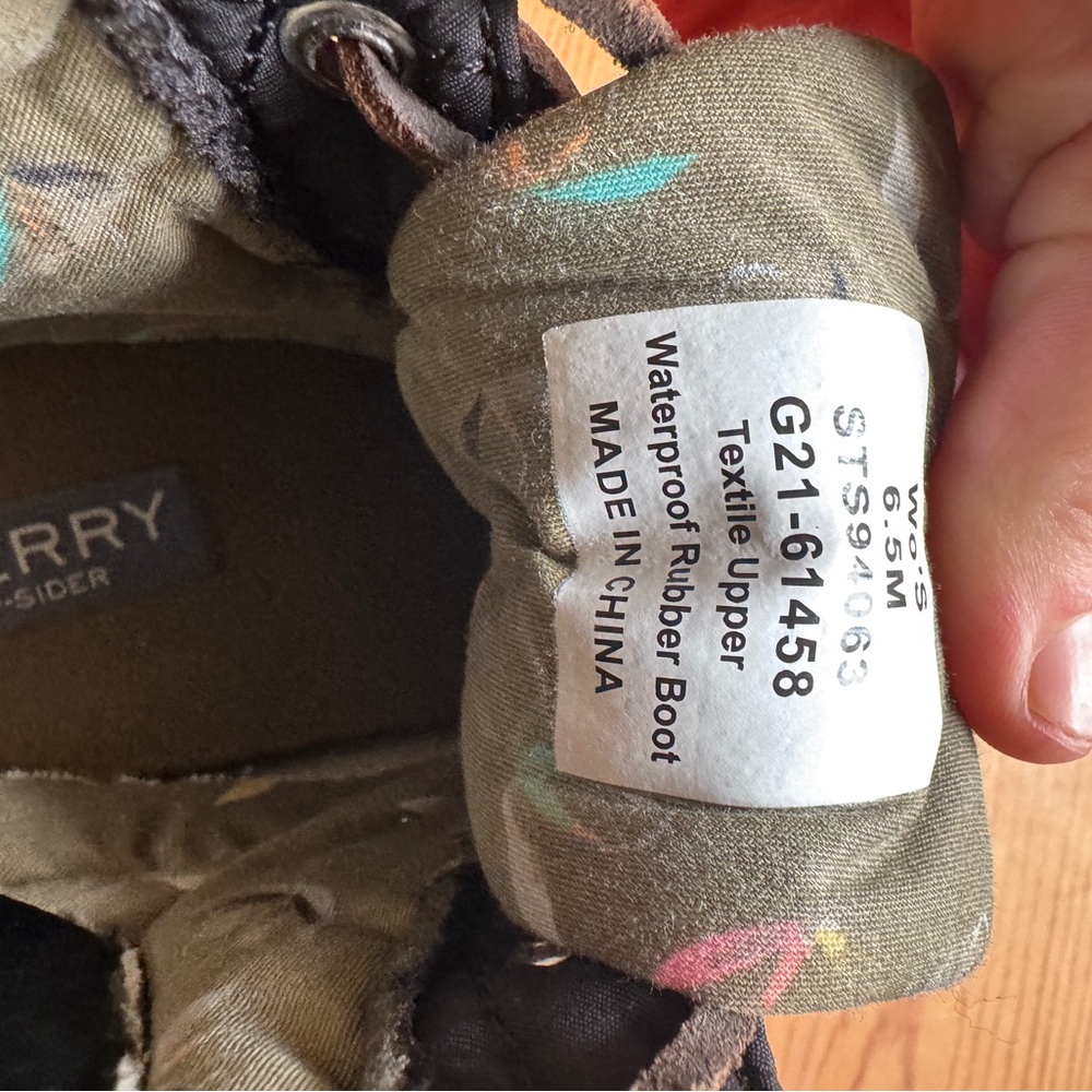 NWOT SPERRY Duck Boots - Picture 4 of 6